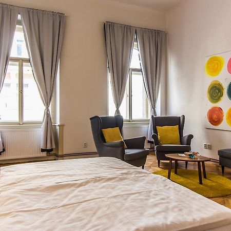 Mighty Prague Apartments Truhlarska Екстер'єр фото