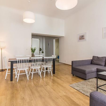 Mighty Prague Apartments Truhlarska Екстер'єр фото