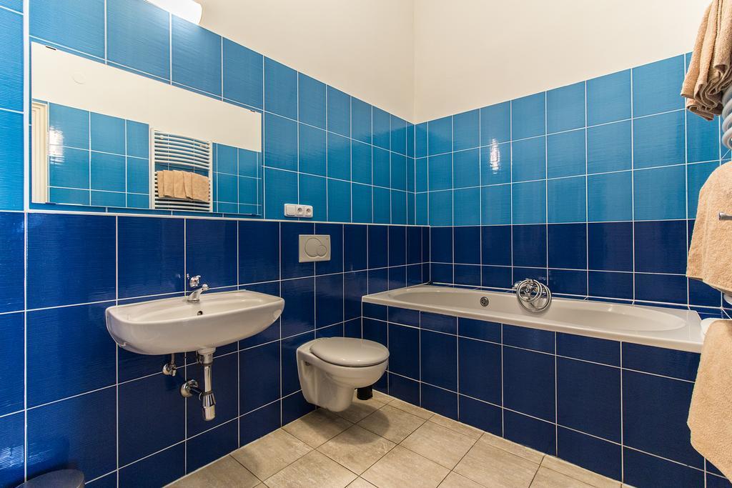 Mighty Prague Apartments Truhlarska Екстер'єр фото