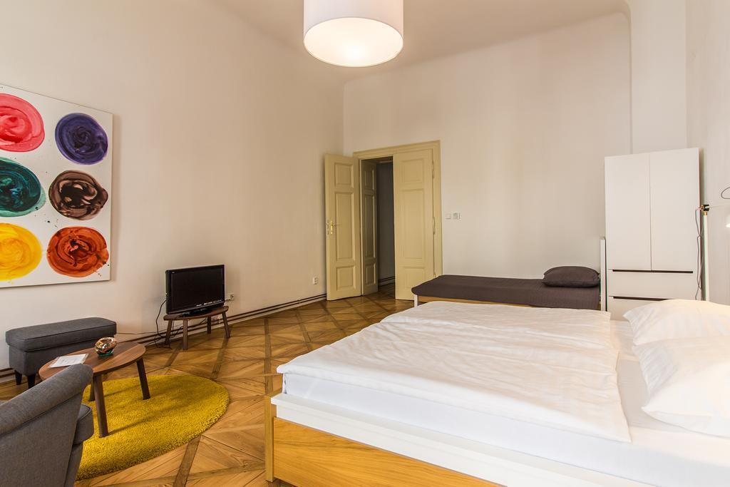 Mighty Prague Apartments Truhlarska Екстер'єр фото